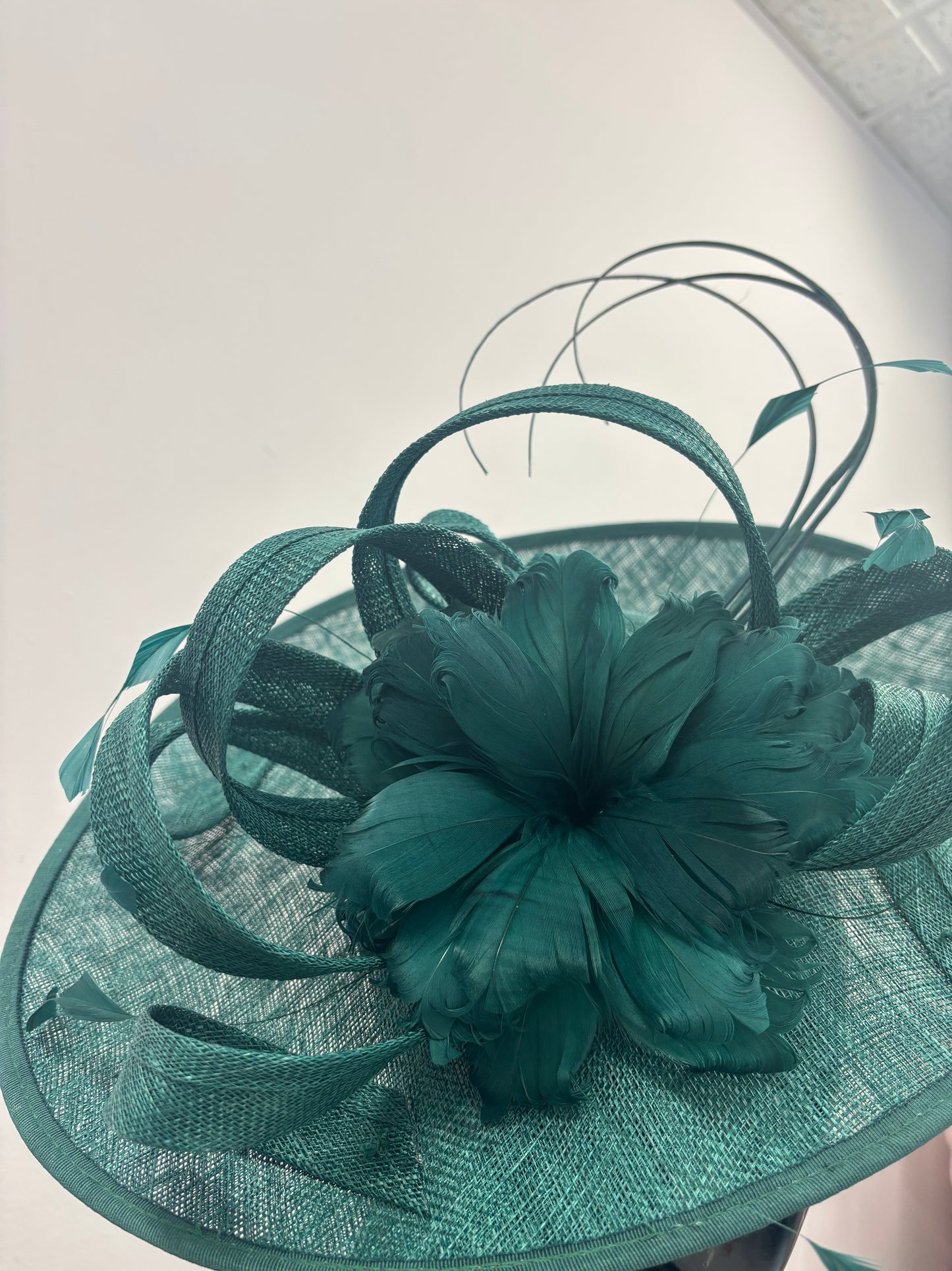 Snoxell & Gwyther hat 2 in emerald