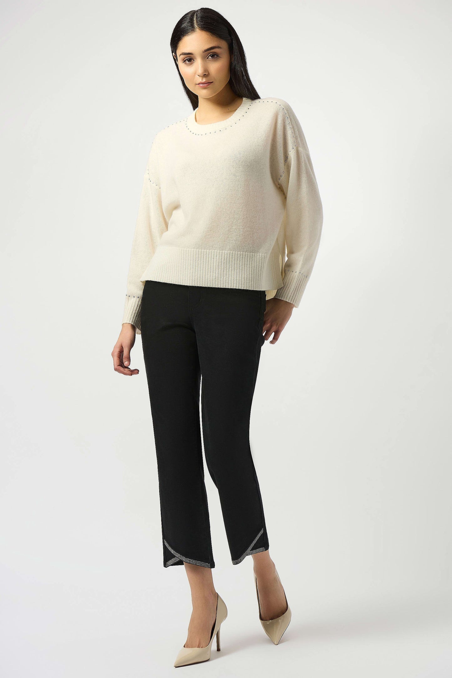 Classic Straight Leg Stretch Denim Jeans / black
253986
_