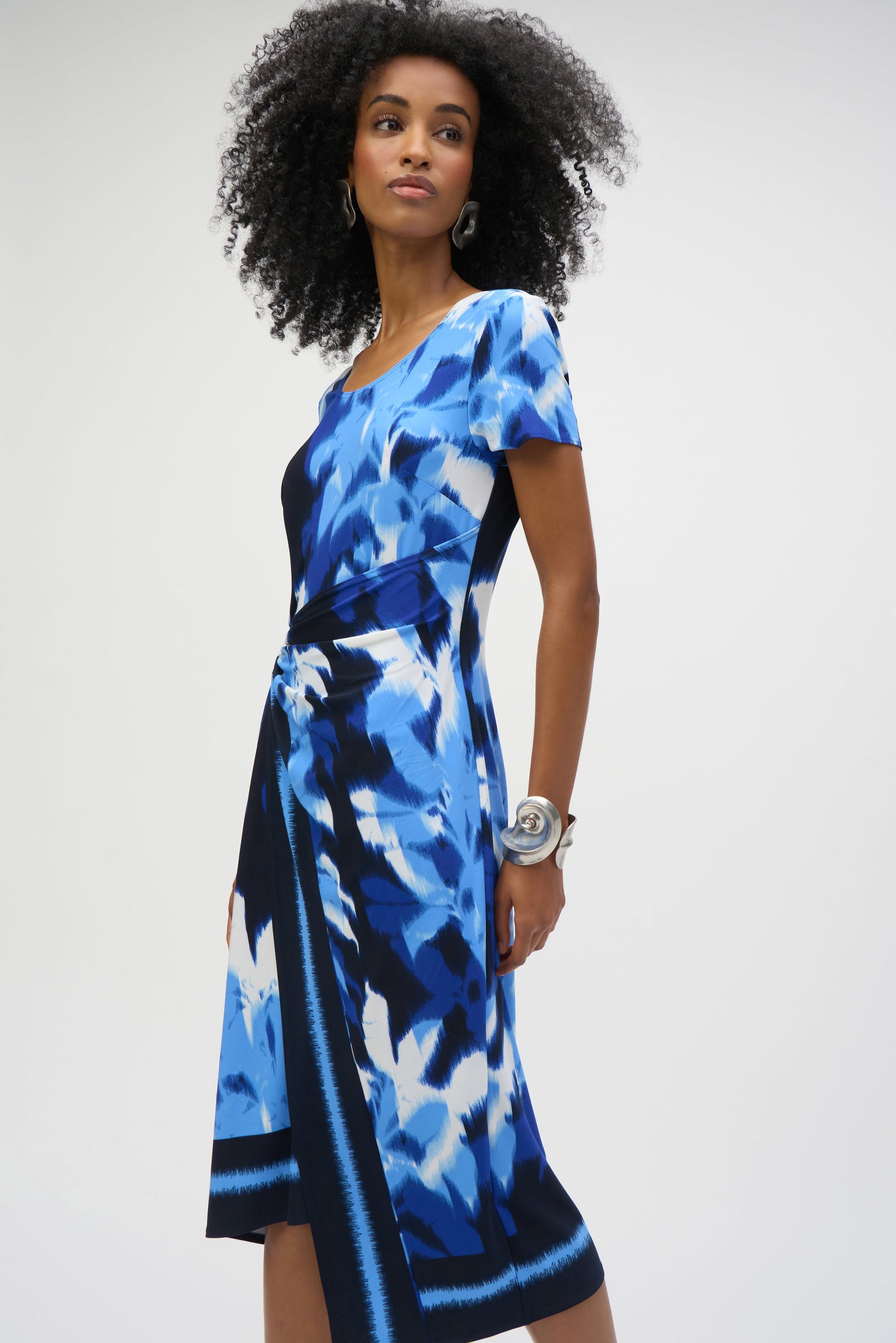 Silky Knit Tropical Print Sheath Dress
252179