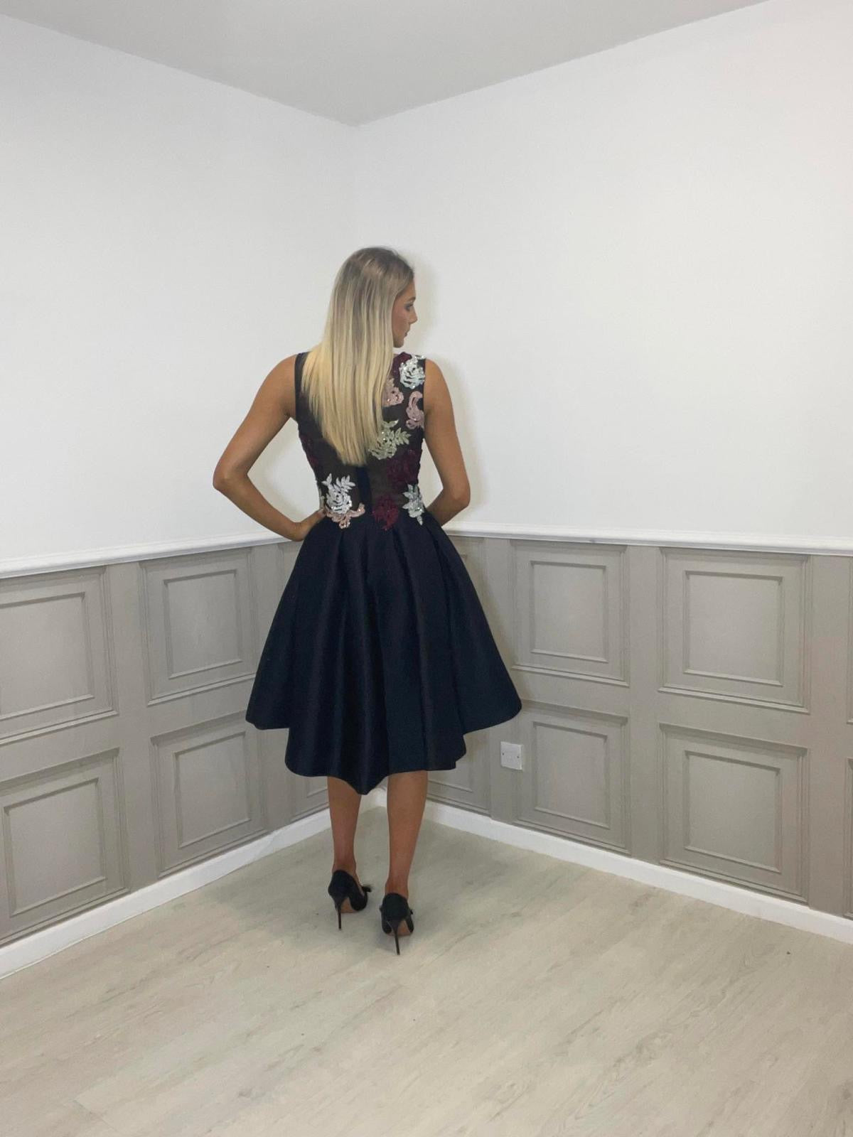 Short cocktail dress. STRICTLY NO RETURNS OR REFUNDS ON SALE ITEMS