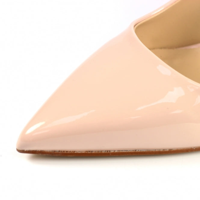 Moscow court shoe