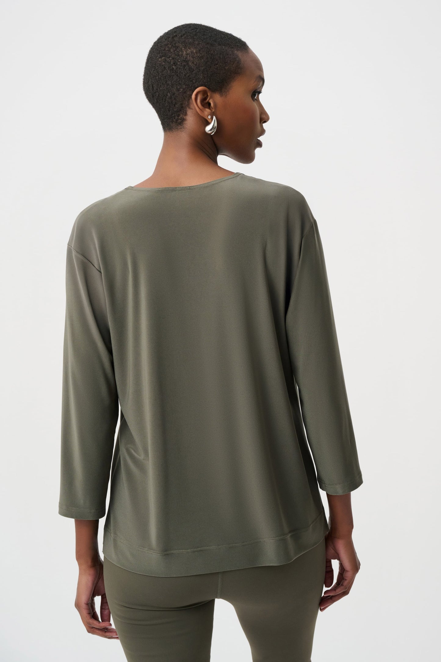 JOSEPH RIBKOFF Silky Knit Color Block Straight Top 263629