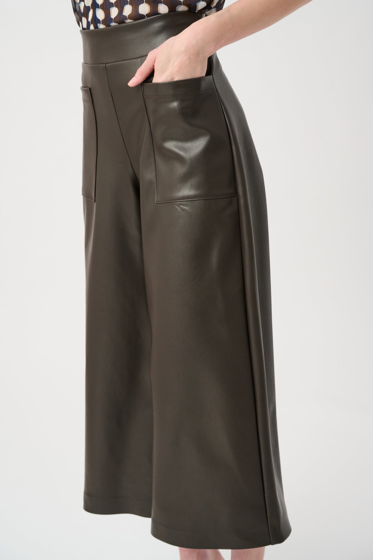 Leatherette Pull-On Culotte Pants
263096