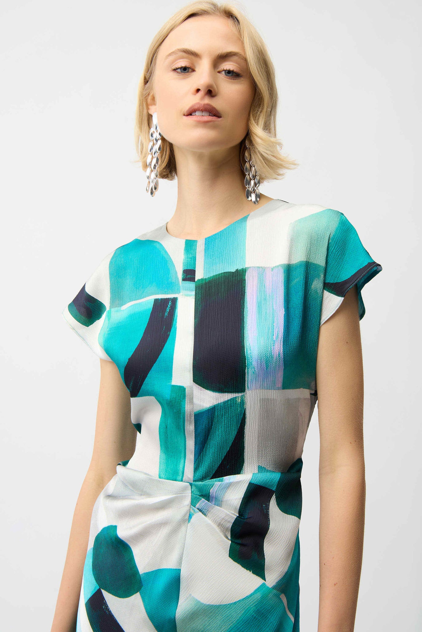 Textured Satin Geometric Print Fit and Flare Dress
261251