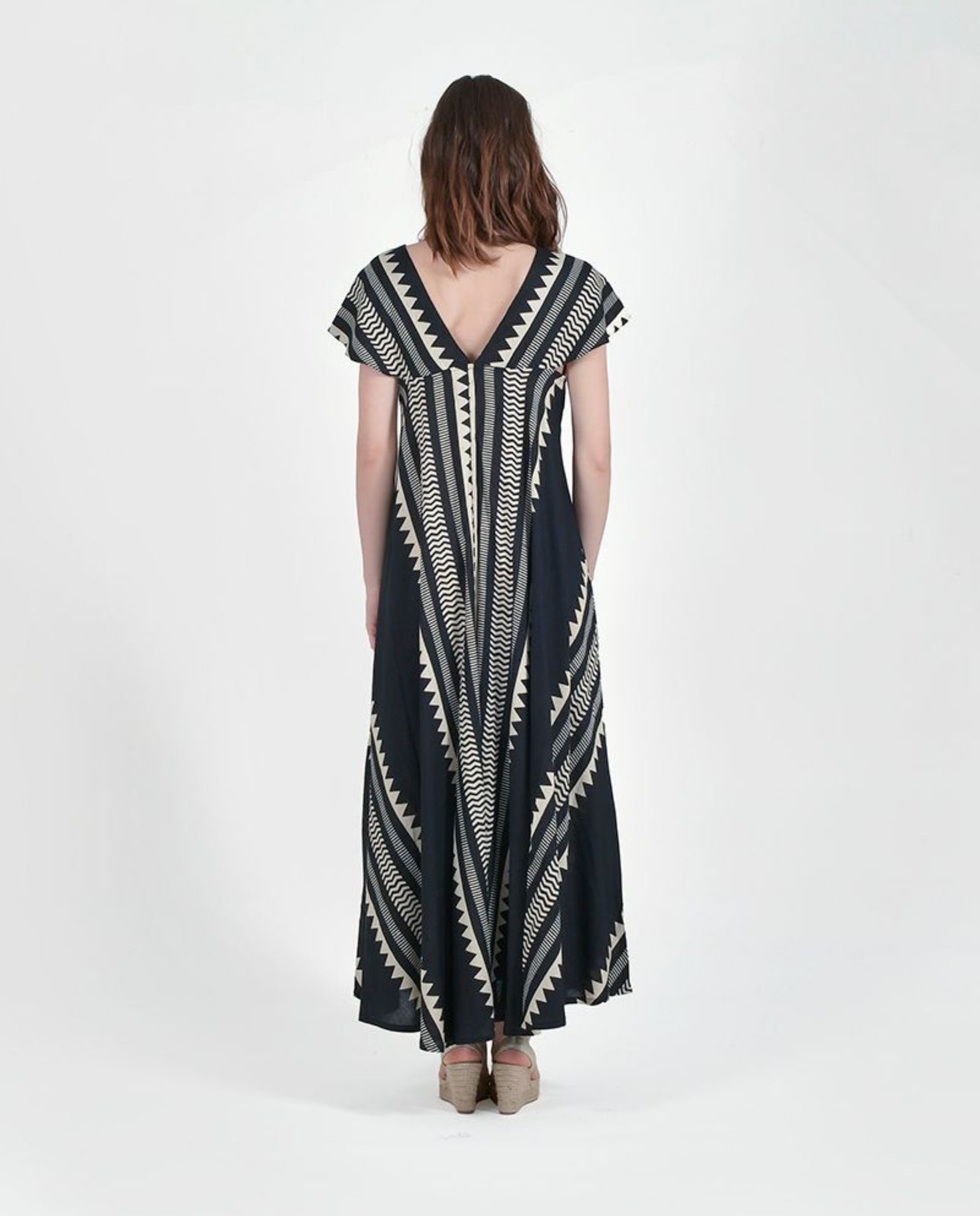 Ble 1226 Black and beige V neck Hoilday maxi dress