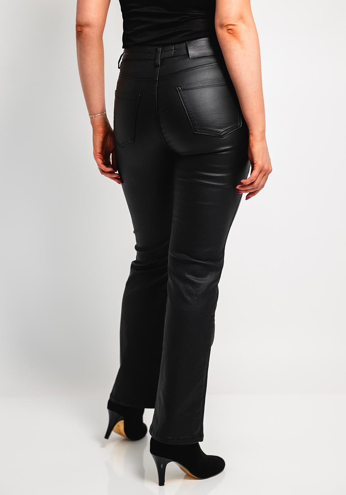 Eloise leatherette Jean rant and rave .