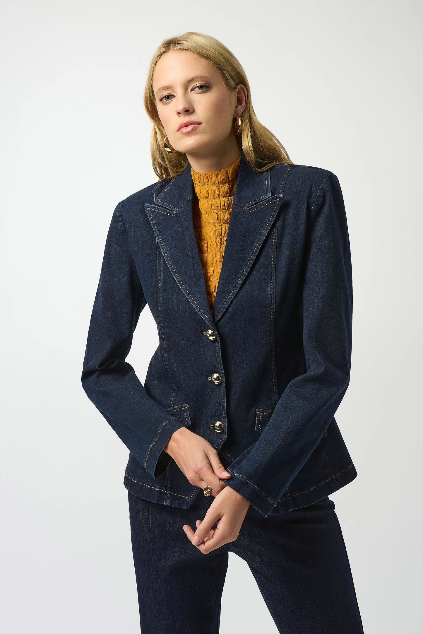 Stretch Denim Fitted Blazer with Gold Buttons
253982