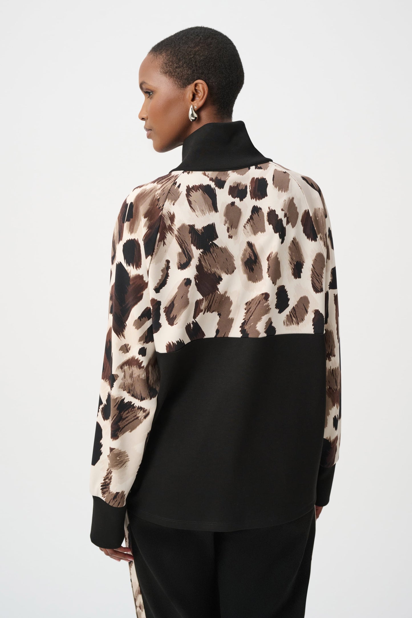 Silky Knit And Scuba Jersey Animal Print Boxy Top
263609