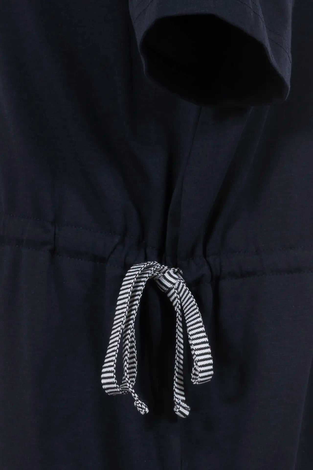 Sequesto navy t shirt