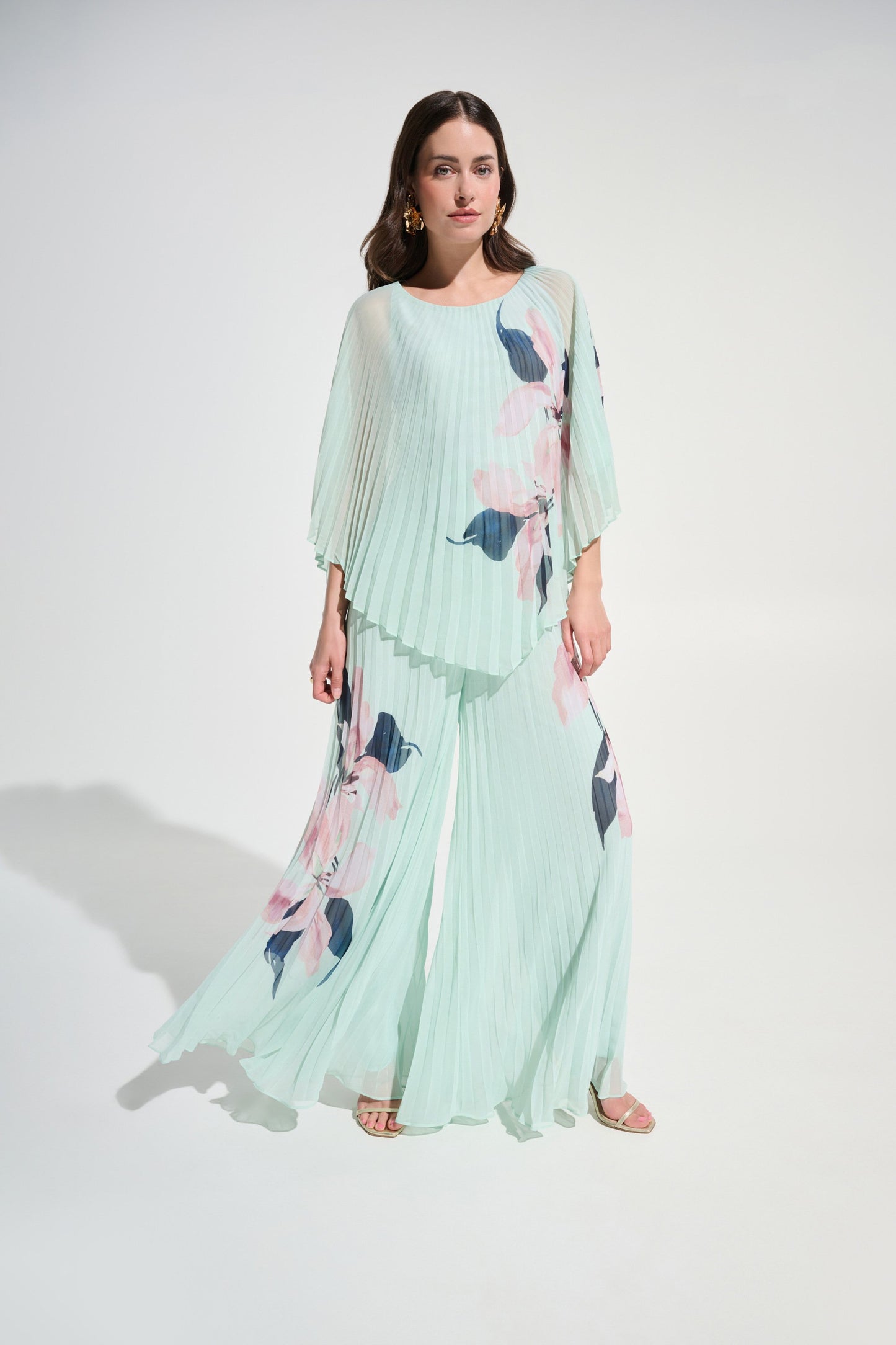 JOSEPH RIBKOFF Signature | Chiffon Floral Print Pleated Poncho Top 262724