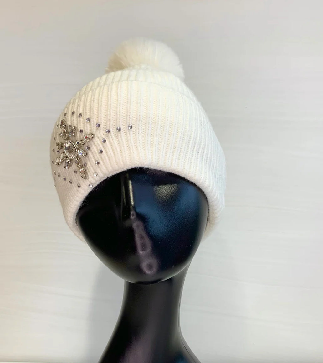 Crystal Star Pom Beanie – Winter Cream