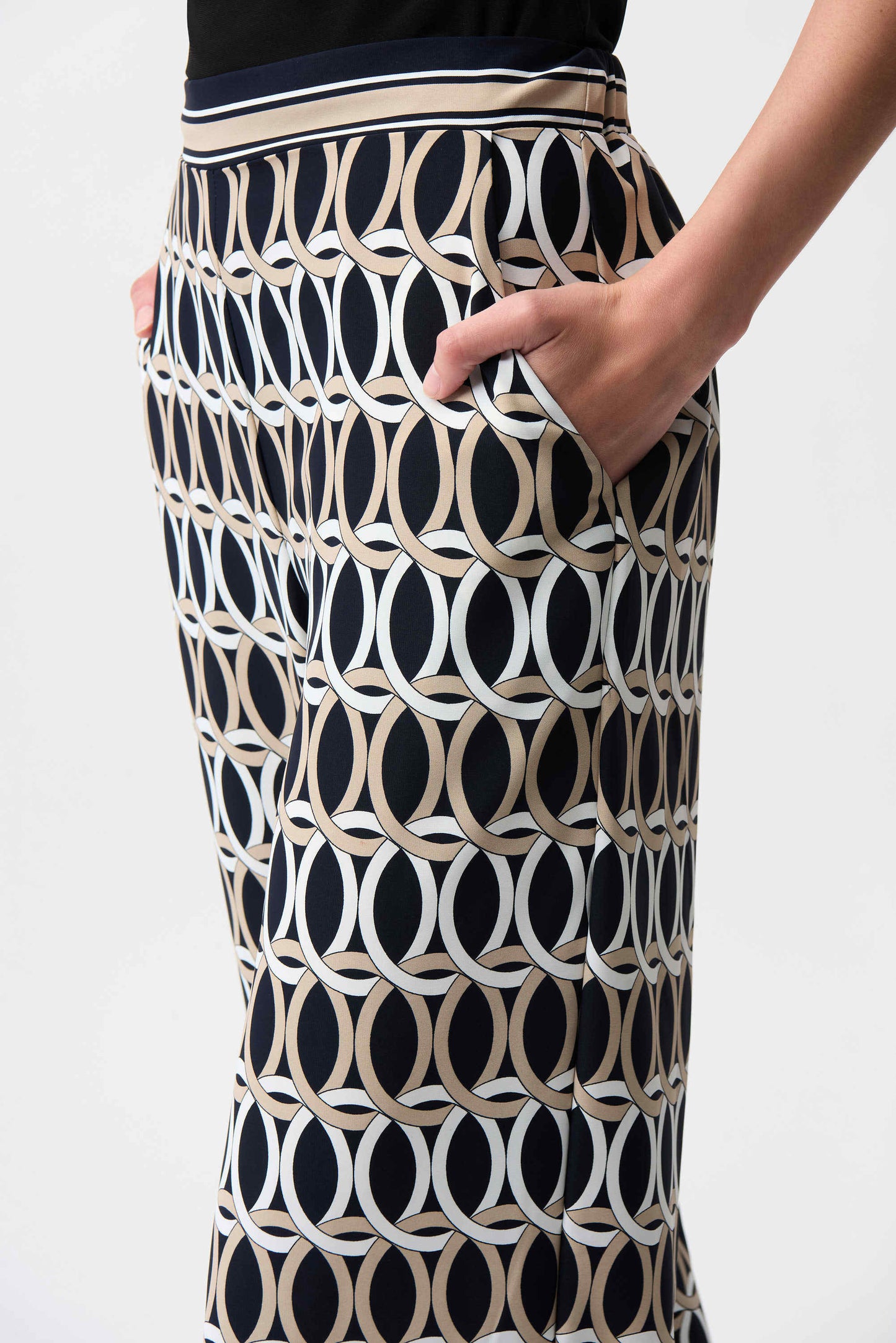 Recycled Woven Geometric Print Wide Leg Pull-On Pants
261058