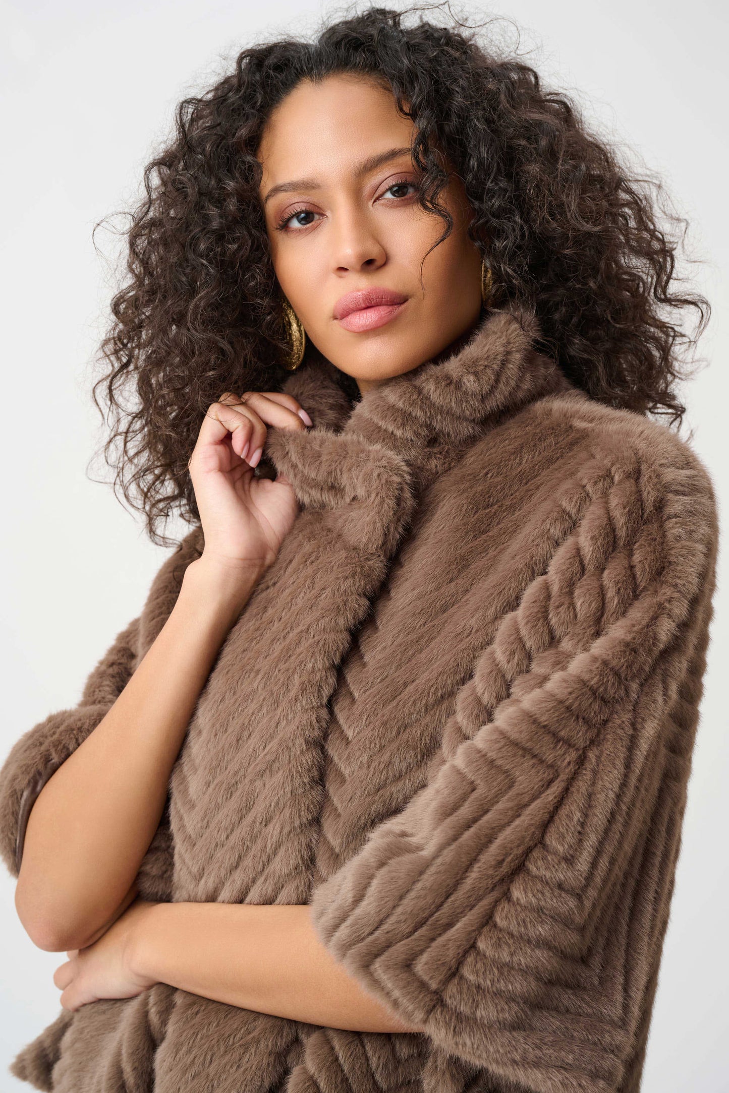 Chevron Faux Fur Cape-Style Jacket
263917